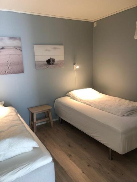 Koselig Nyoppusset 3 Roms Leilighet Med Egen Parkeringsplass I Rolige Omgivelse Naer Sjoen, 2 Mil Nord For Bergen Sentrum. المظهر الخارجي الصورة